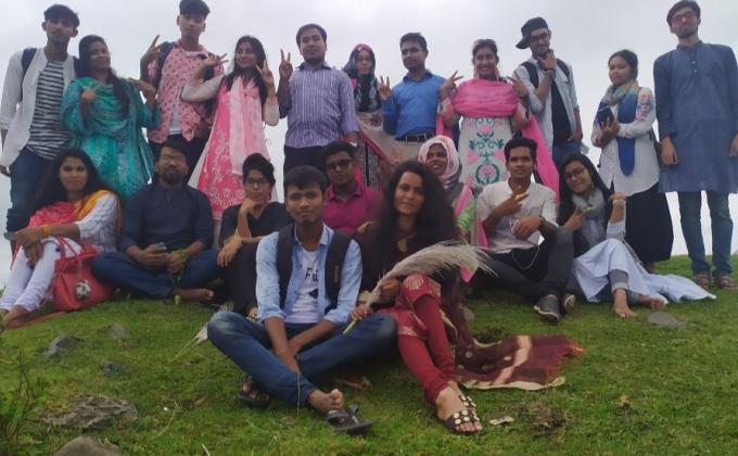অানন্দ ভ্রমণ 
