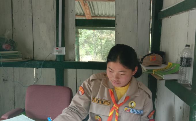 Helping police at sunkosh checkpost