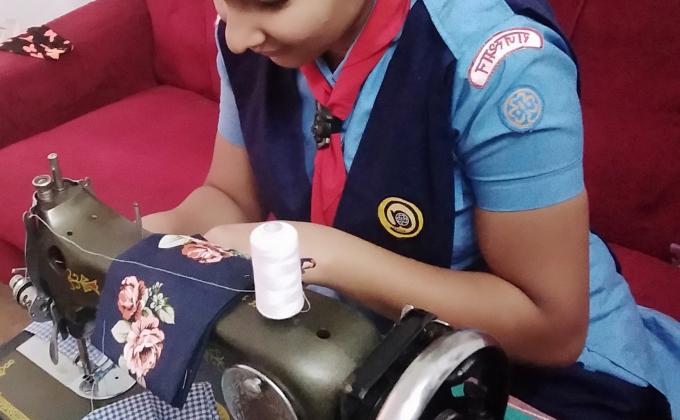 making mask for needy people