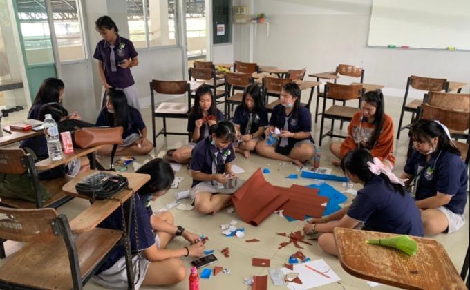 ประดิษฐ์ดอกมะลิจากกระดาษรีไซเคิล