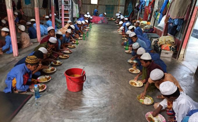 এতিম দের সাথে একদিন