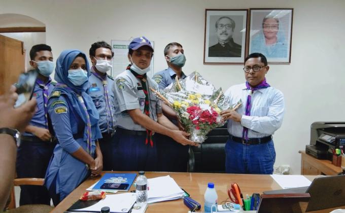 নব নির্বাচিত আঞ্চলিক কমিশনার মহোদয় কে সংবর্ধনা।

