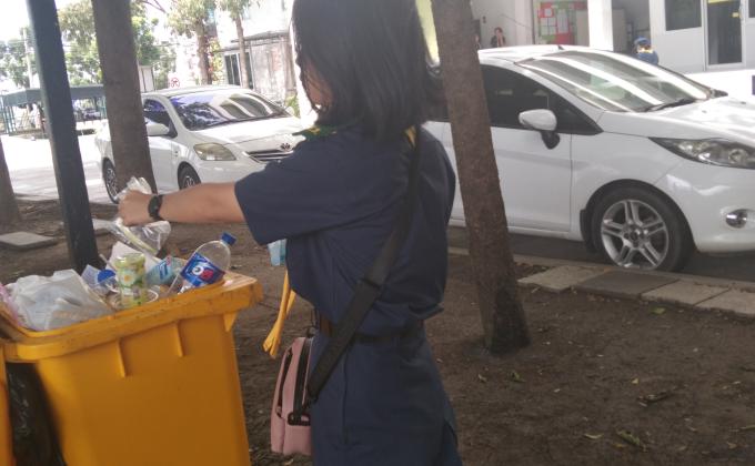 เก็บขยะ