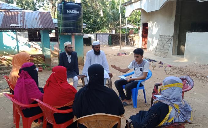 Discussing about psychic growth of poor children. 