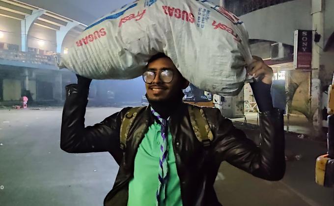 শীত বস্ত্র বিতরণ