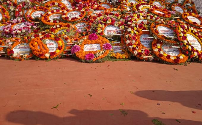 মহান আন্তর্জাতিক মাতৃভাষা দিবসের শ্রদ্ধাঞ্জলিতে সহায়তা প্রদান। 