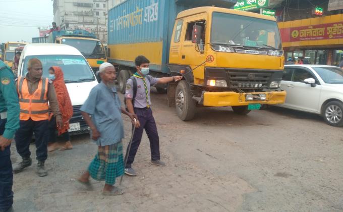 ট্রাফিক সপ্তাহ পালন 