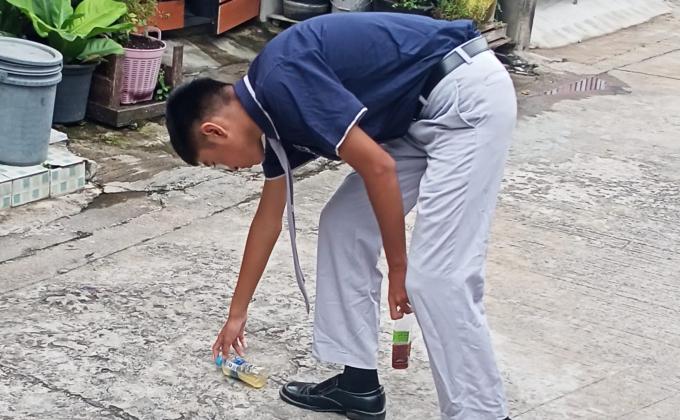 เก็บขยะ