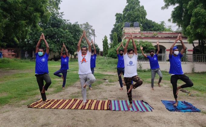 योग करे निरोग रहने