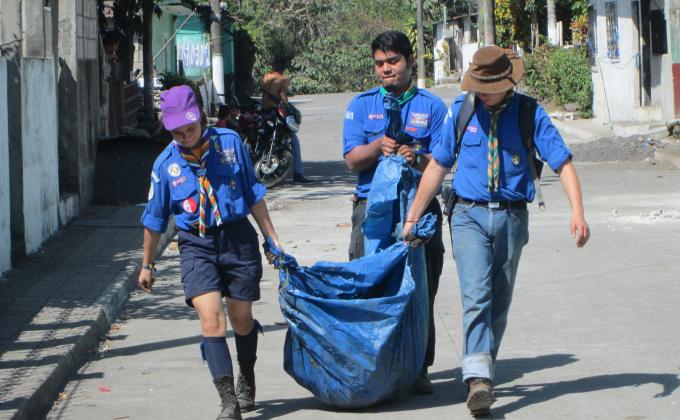 "Rompiendo el ciclo de contaminación de desechos sólidos en Colonia Las Palmas, Siquinalá Escuintla, Guatemala"