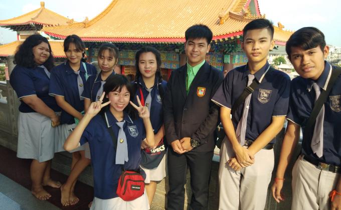 พานักเรียนทัศนศึกษาดูงาน