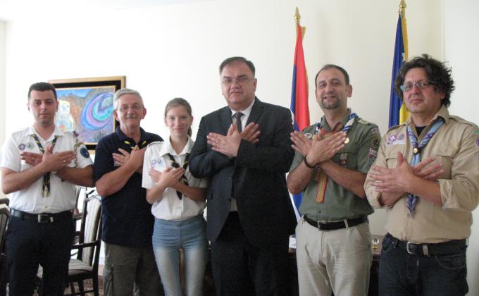 Chairman of the Presidency of Bosnia and Herzegovina meet with Scouts