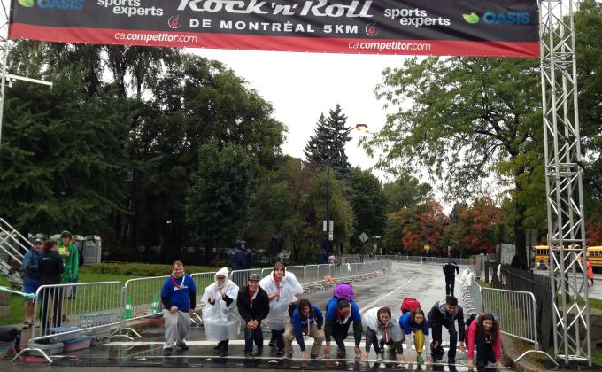 Bénévoles au Marathon de Montréal 2013