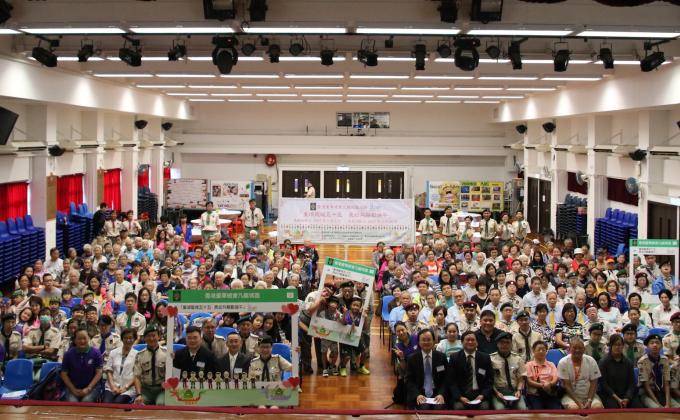 「童頌龍城五十五 長幼共融獻端午」	