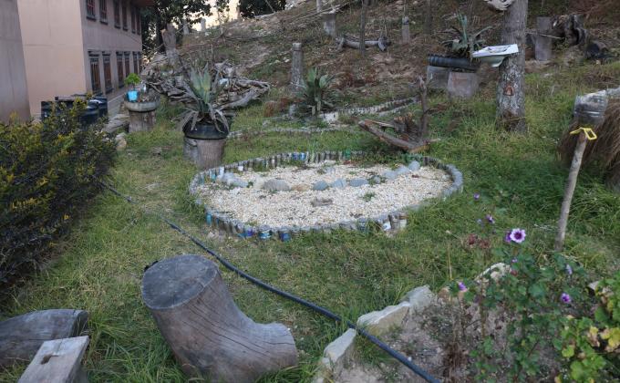 སྐྱེ་མོའི་ཚལ།