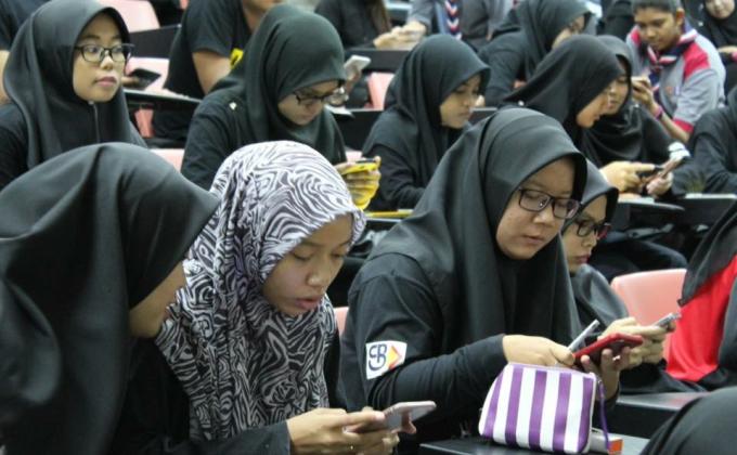 The First Meeting of KLKM