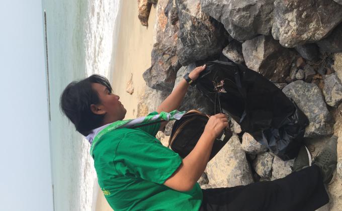เก็บขยะหาดเจ้าสำราญ จังหวัดเพชรบุรี