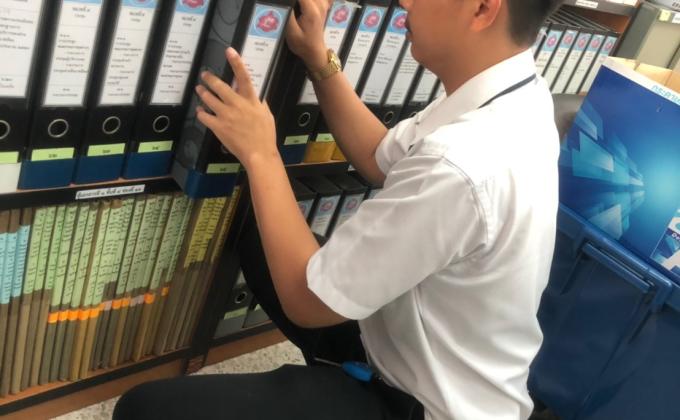 จิตอาสาทำความสะอาดห้องเก็บของ
