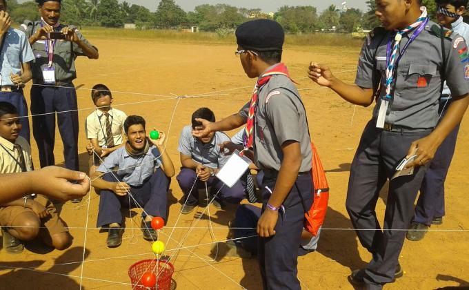 Networking Games ( M O P)