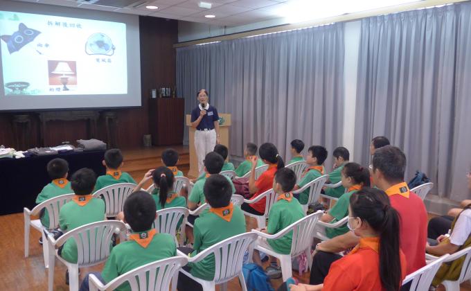Visiting the Environmental Protection Education Centre 