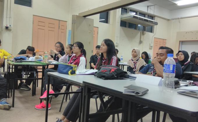 To teach peace. (kursus koordinator Messenger of Peace)