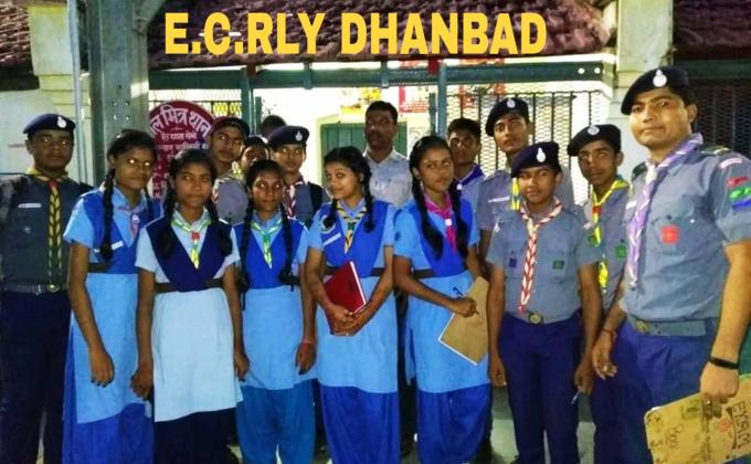 गोमो रेलवे स्टेशन में यात्रियों से प्रतिक्रया  1st day of (Feedback )