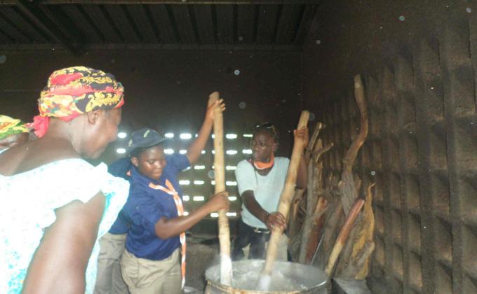 REDONNER LE SOURIRE AUX MERES BANNIES