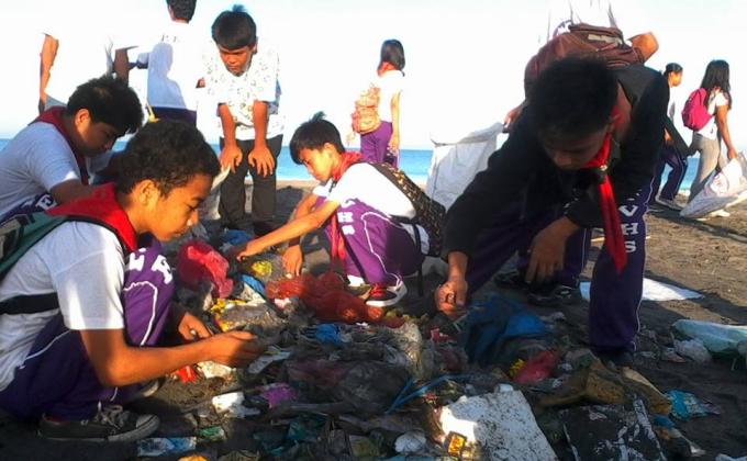 Scouting Outfit No. 30 participates in the International Coastal Clean Up - San Felipe, Zambales