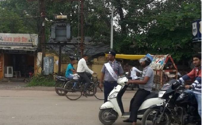 Traffic Control as Traffic mitra(friend)