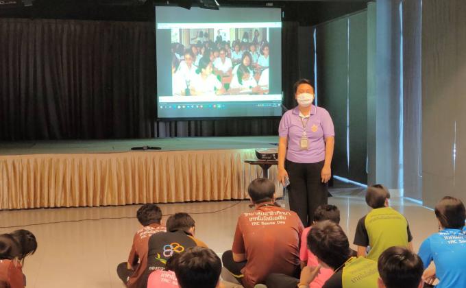 ดูแลนักเรียนกิจกรรมวันคล้ายวันพระราชสมภพ  สมเด็จพระกนิษฐาธิราชเจ้า   กรมสมเด็จพระเทพรัตนราชสุดาฯ  สยามบรมราชกุมารี