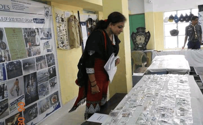 Service at exhibition