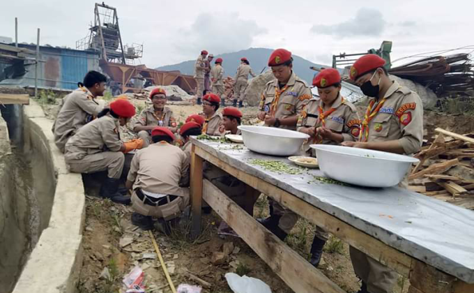 Service under his holiness Jekhenpo at Buddha point