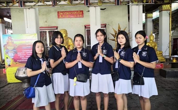 ถวายเทียนพรรษา​ที่​วัดหนองแขม