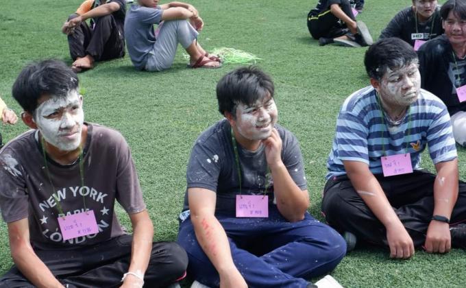 ร่วมกิจกรรมรับน้อง