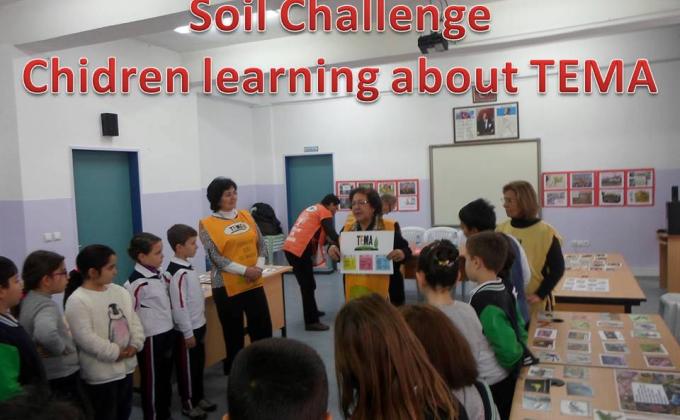 SOIL CHALLENGE WORKSHOP IN AN ELEMENTAQRY SCHOOL 