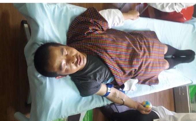 A drop of blood can safe a life.