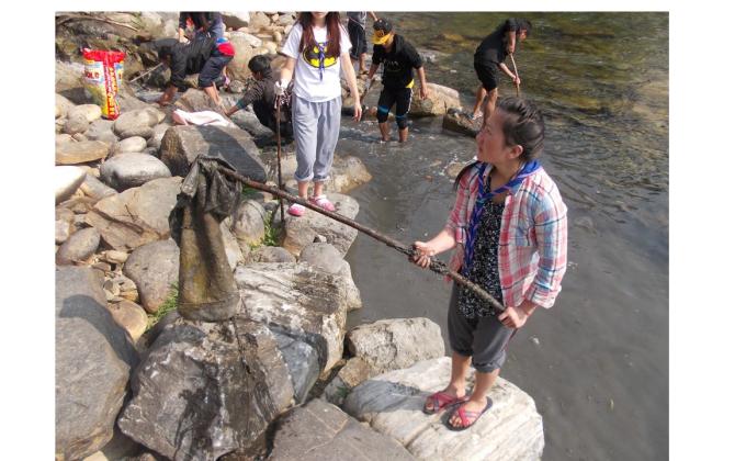 cleaning Pachu(river)