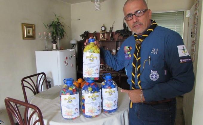 Tapitas plasticas para Carlitos Andres una luz de vida, ayudemos a un angelito de Dios.