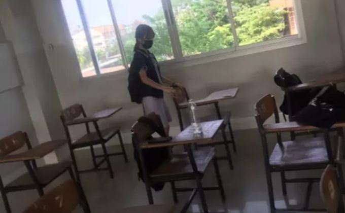 จัดโต๊ะ