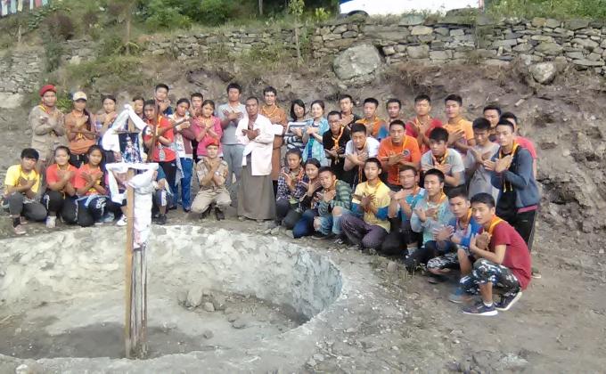 Construction of Guru's statue in Hurung