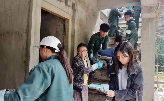 Helping Hand at Dorangthang Nunnery Construction