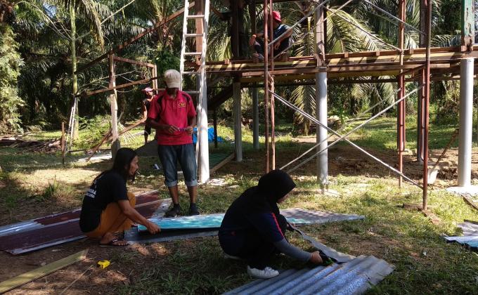 MISA ISLAND GOAT PROJECT #11 Sambungan Atap dan Tangga Sebagai Pelengkap  Misa Island Goat Project