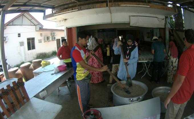 Jom Kuca Bubur Lambuk Orang Muda