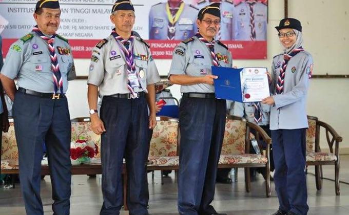 ISTIADAT PERBARISAN DAN PENGANUGERAHAN BADEN POWELL AWARD (BP AWARD) DAN ANUGERAH TAMAT KURSUS MANIKAYU