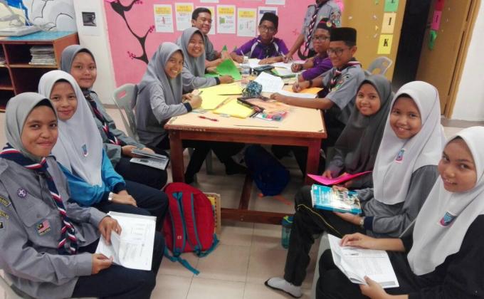 Log "USAHA dan Maju" in progress