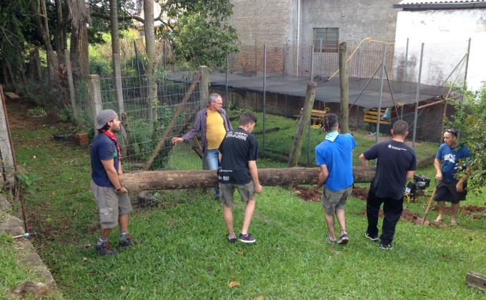 Construção de Pracinha na Instituição Teresa Verzeri 