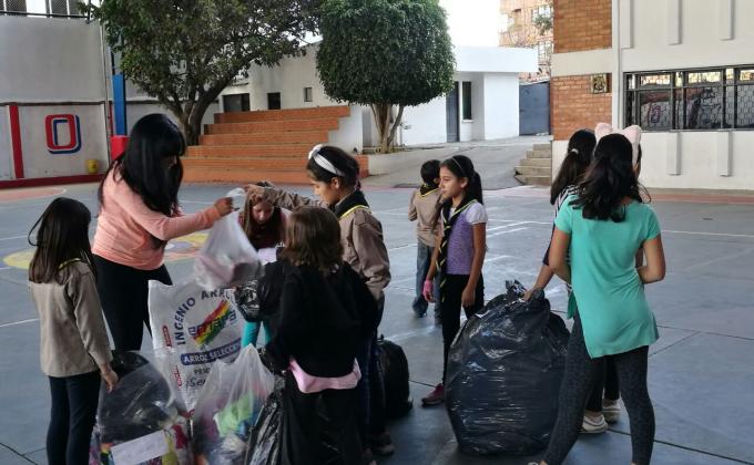 AYUDANDO A LOS NINOS DE LA CARCEL