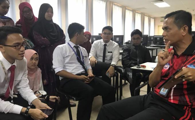 Taklimat MOP yang disampaikan oleh pensyarah