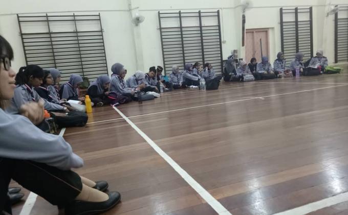 Mingguan Interaksi dengan Pensyarah (Perhimpunan dan Pertunjukkan Buku Log)