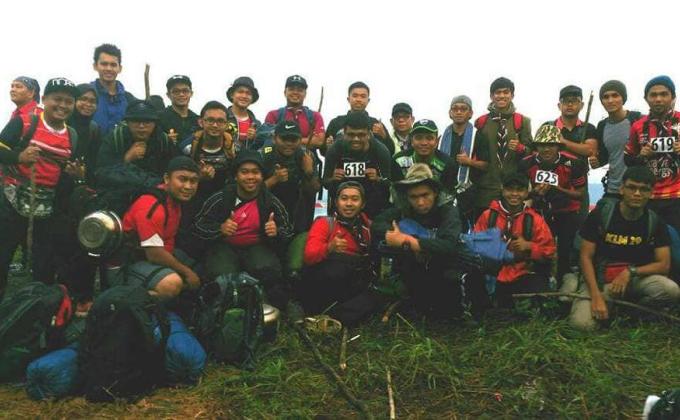 "MOST NUMBER OF PARTICIPANTS IN A CAMPING SESSION USING HAMMOCK" DI BUKIT SADOK, BETONG